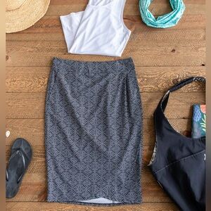 Ripskirt Wrap Skirt Length 3 with Pockets, Black Pearl Batik print, Size L